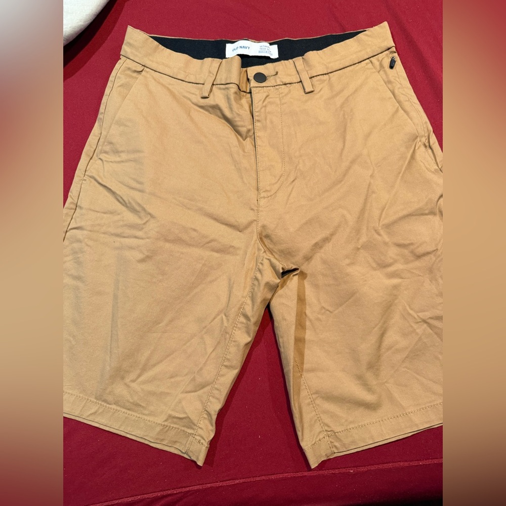 Old Navy Tan Flat Front Shorts Classic Style. Size 30.